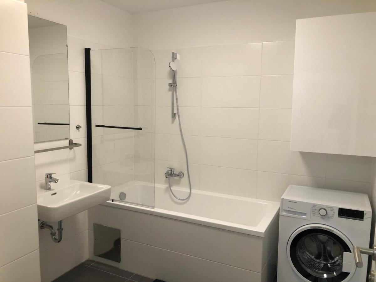 Neubau Wohnung Stadlau Вена Экстерьер фото